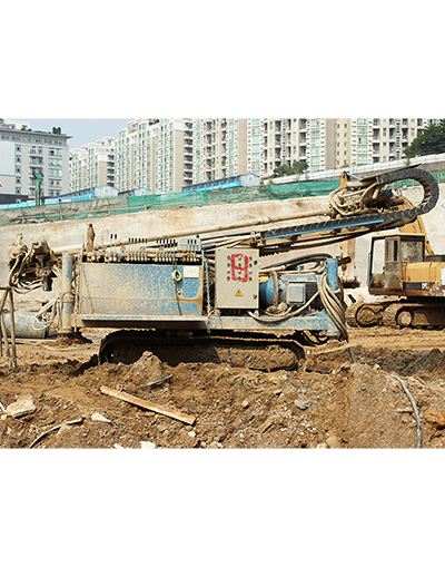 履帶式鉆孔機 16臺